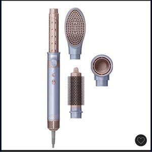 INFINITI PRO CONAIR Wet-to-Dry Styling
Wand with Multiple Attachments